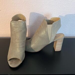 Vaneli Sandals, size 9.5